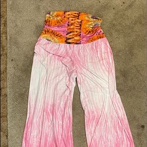 Size small.  They are too long for me.  I am 5’2” wish I was about 3” taller